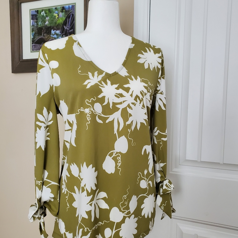 Women top